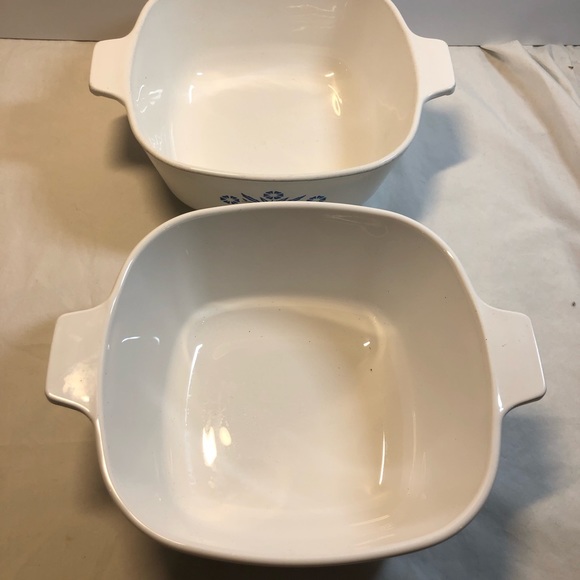 Vintage Corning ware Dishes (no lids) 6 & 7 Cup Casserole Dishes made in Canada - Picture 3 of 10
